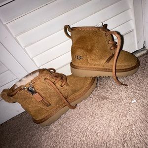 UGGS size 9C